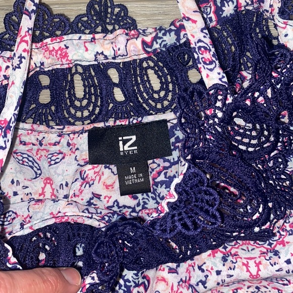 IZ Byer Medium Purple and Pink Top - Picture 3 of 3